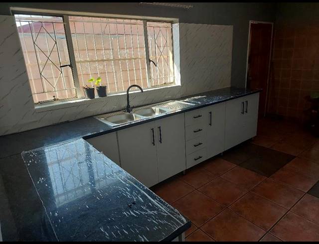4 BEDROOM PROPERTY TO RENT IN ELSBURG